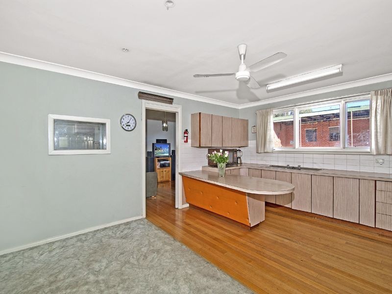 6 Woodland Road, Chester Hill NSW 2162