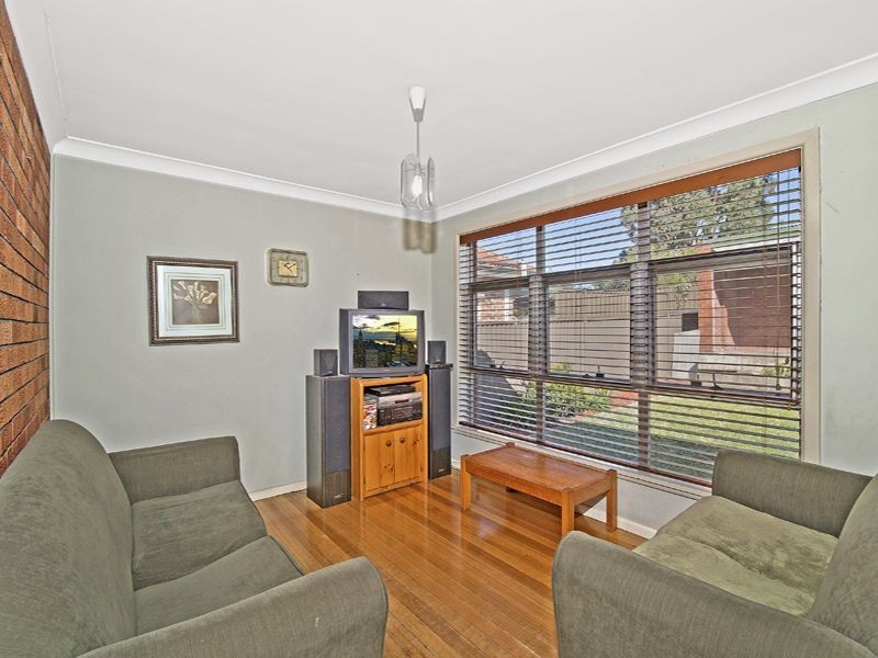 6 Woodland Road, Chester Hill NSW 2162