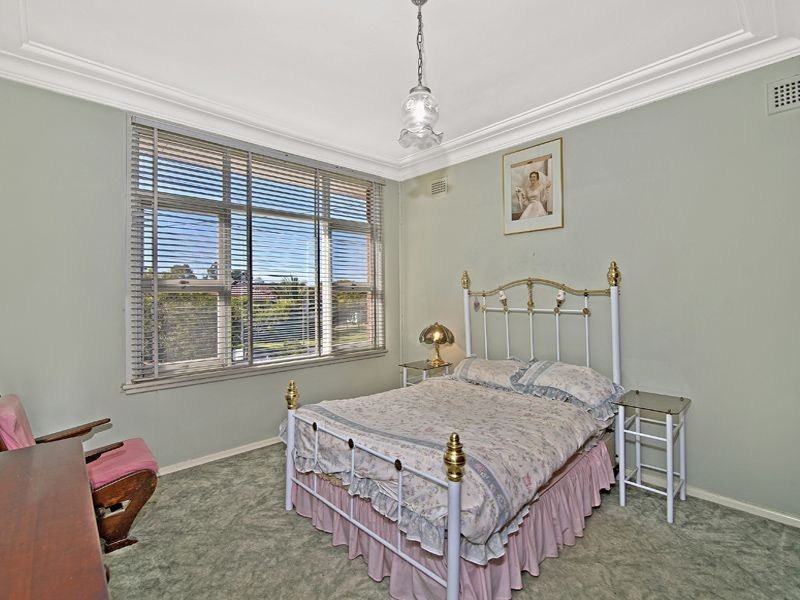 6 Woodland Road, Chester Hill NSW 2162