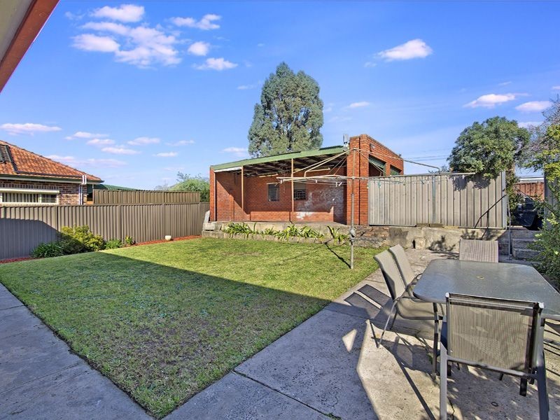 6 Woodland Road, Chester Hill NSW 2162