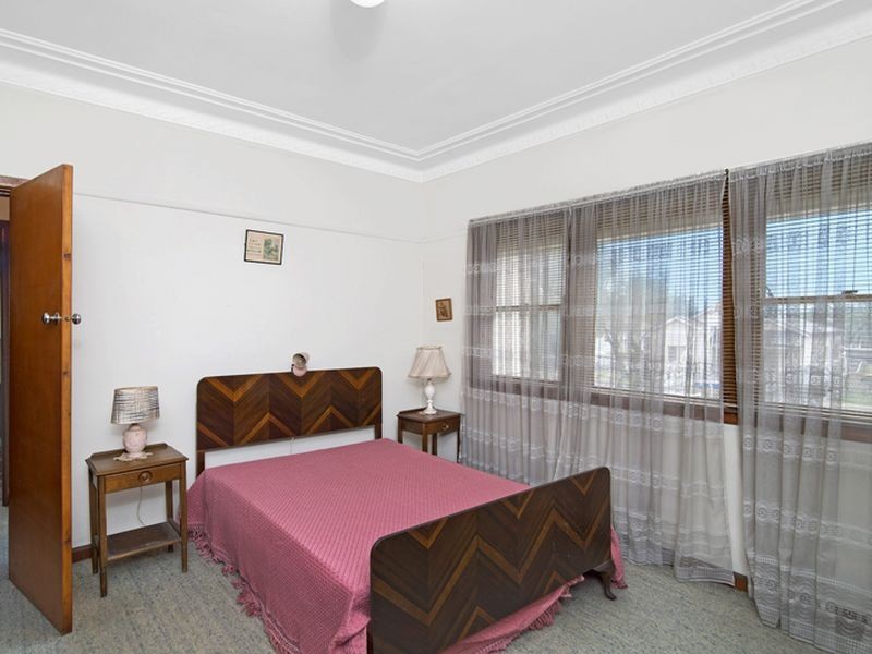 2 Chamberlain Rd, Guildford NSW 2161