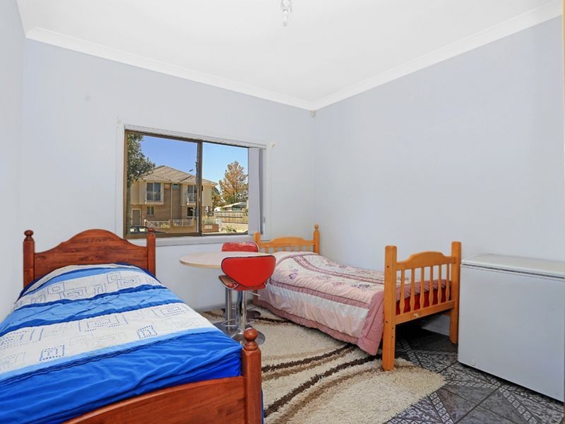 27 Rosebery Road, Guildford NSW 2161