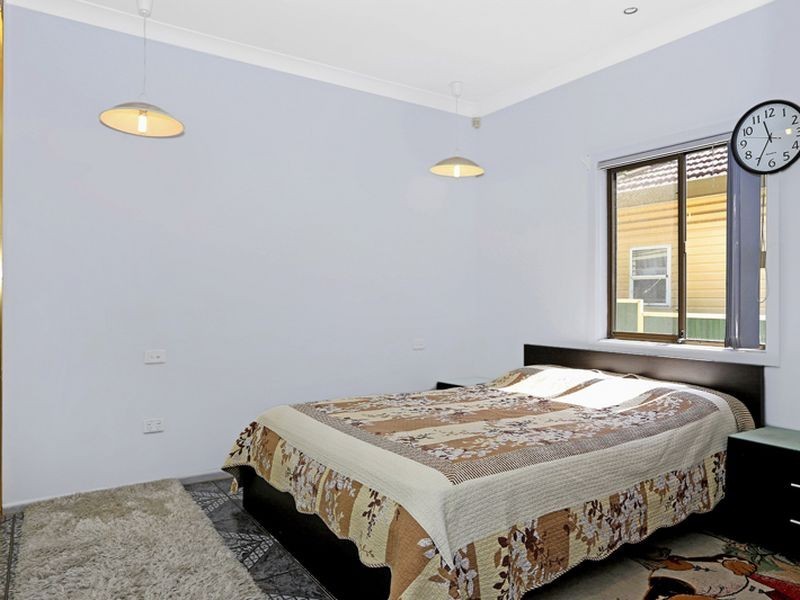 27 Rosebery Road, Guildford NSW 2161