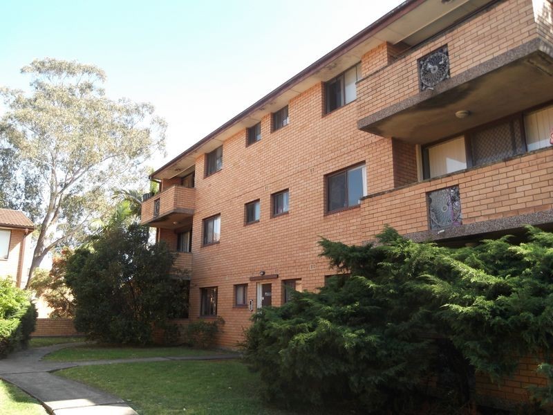 11/28-32 Treves Street, Merrylands NSW 2160