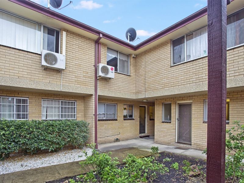 3/6 Addlestone Rd, Merrylands NSW 2160