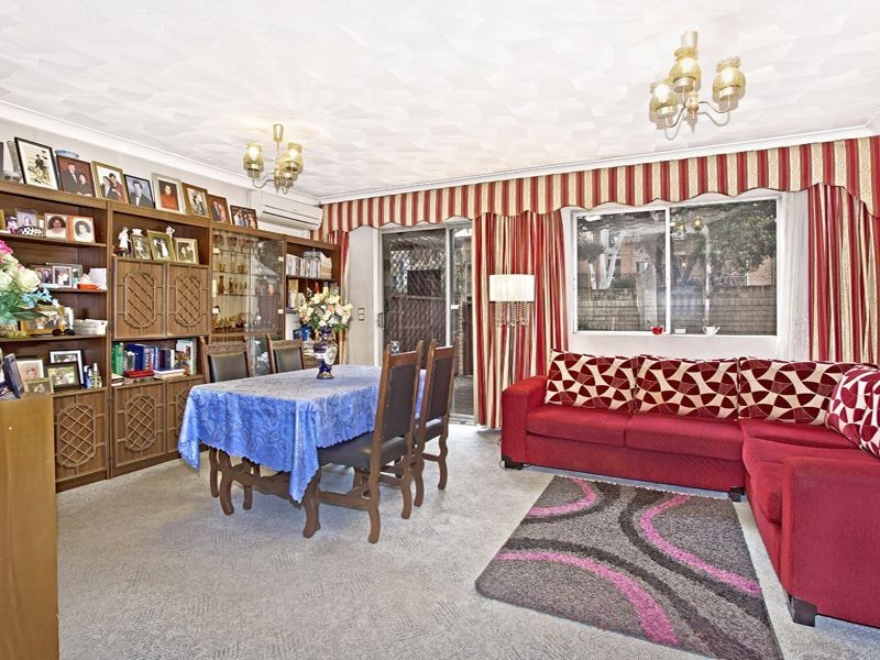 3/6 Addlestone Rd, Merrylands NSW 2160