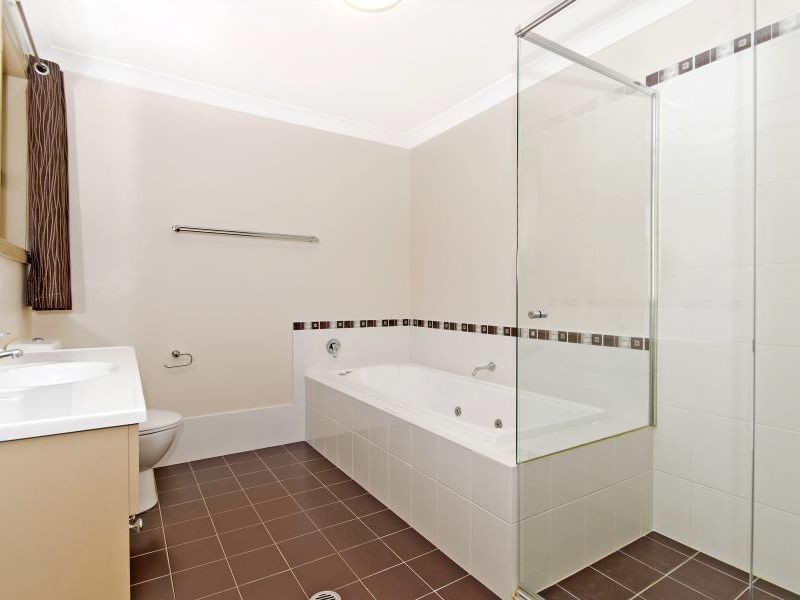 16 Albion Ave, Merrylands NSW 2160