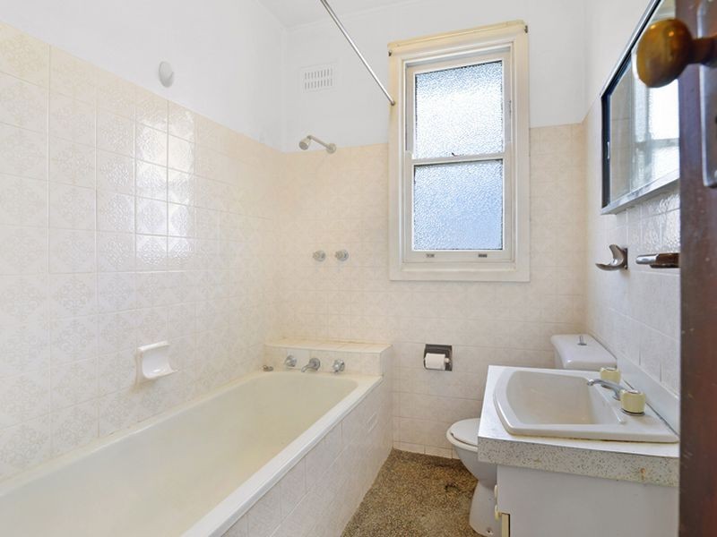 4 Morshead Crescent, Granville NSW 2142