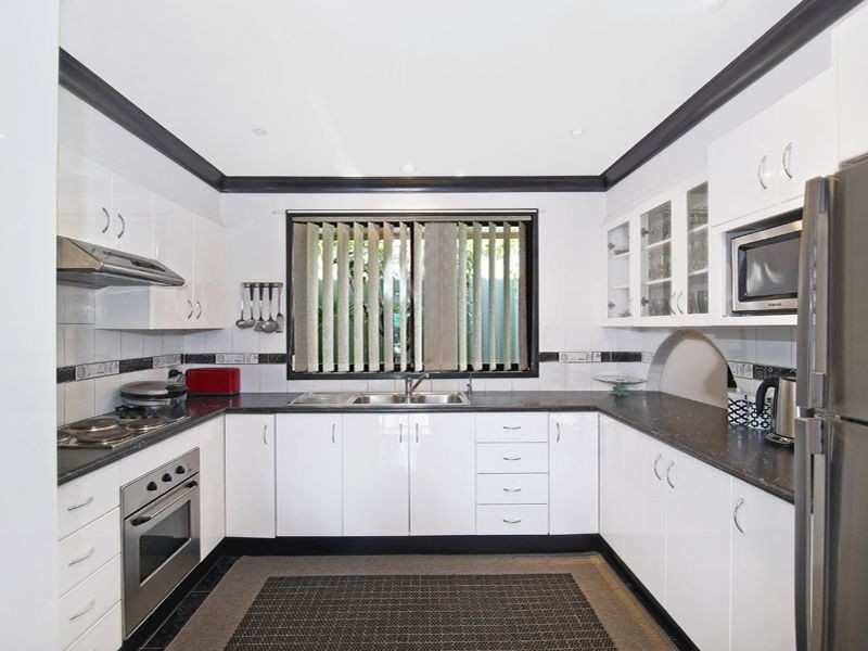 37 Lansdowne St, Merrylands NSW 2160