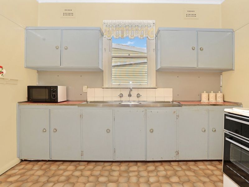 13 Banksia Street, Granville NSW 2142