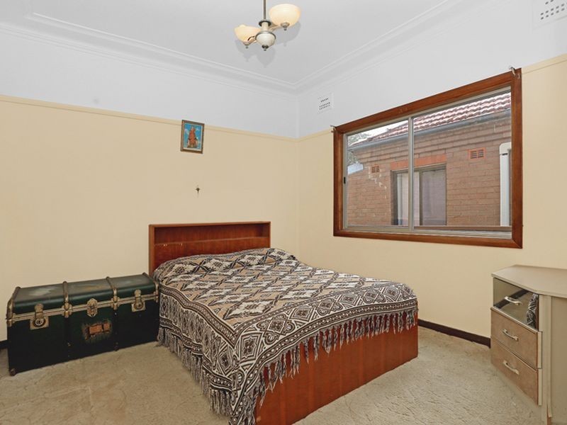 13 Banksia Street, Granville NSW 2142