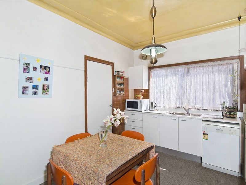 12 Clement St, Guildford NSW 2161