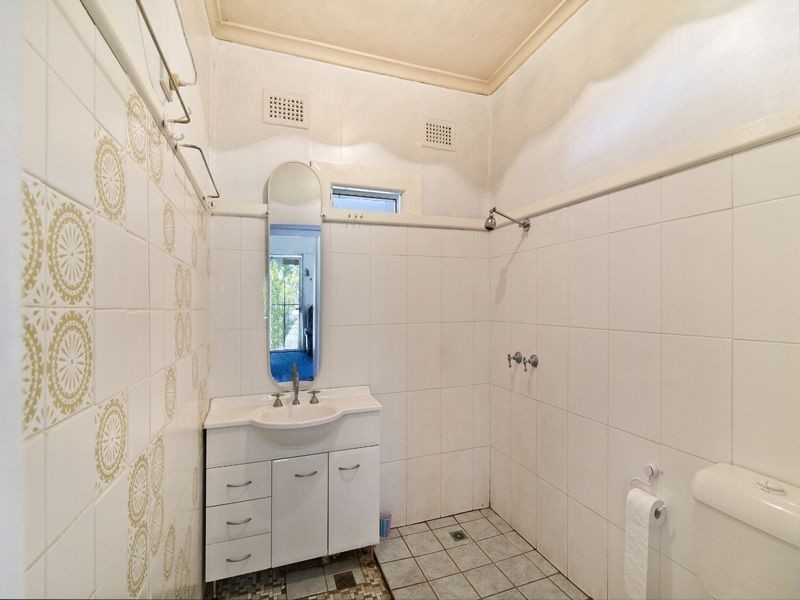 12 Clement St, Guildford NSW 2161