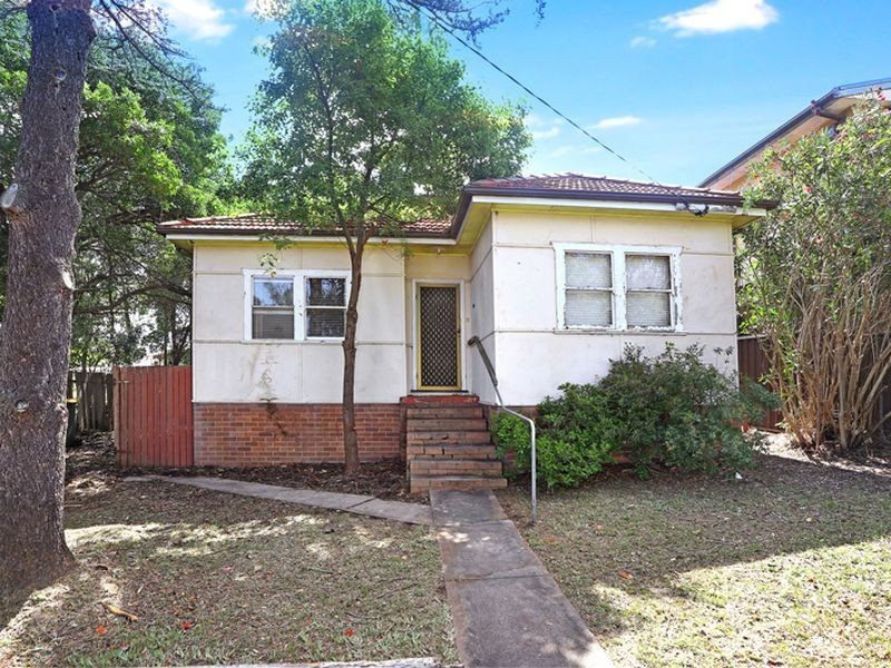 13 Leigh Street, Merrylands NSW 2160