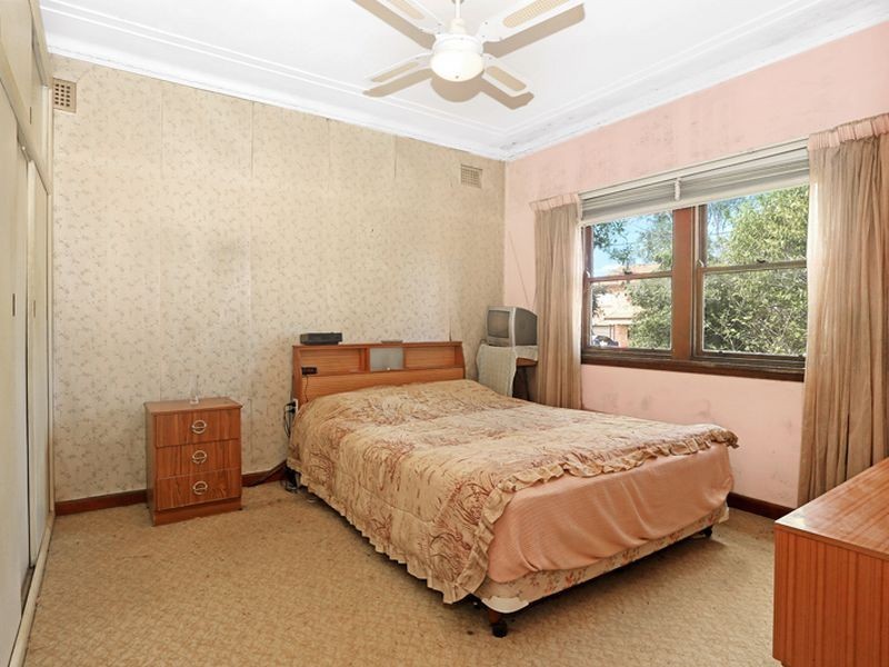 13 Leigh Street, Merrylands NSW 2160