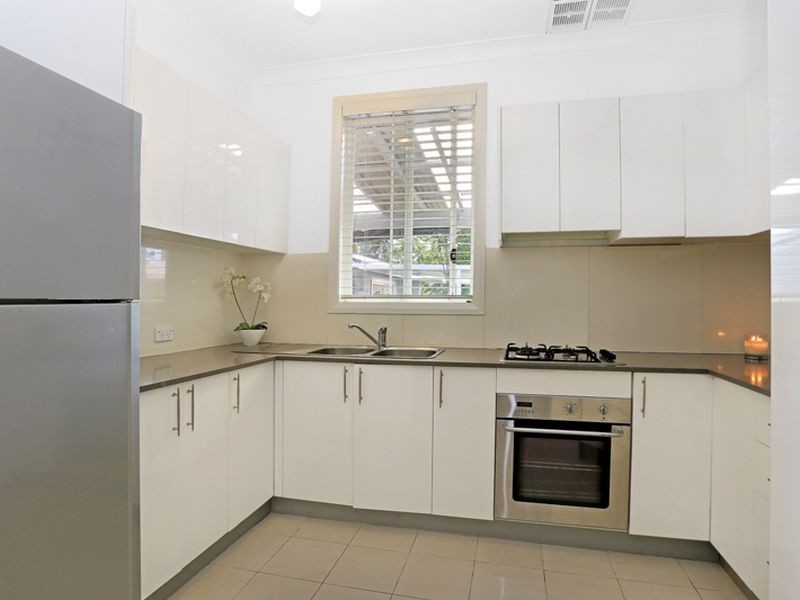 2 Morshead Cres, South Granville NSW 2142