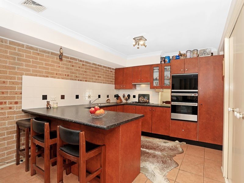 1/54 Warren Rd, Woodpark NSW 2164