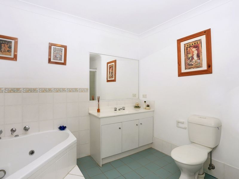 1/54 Warren Rd, Woodpark NSW 2164