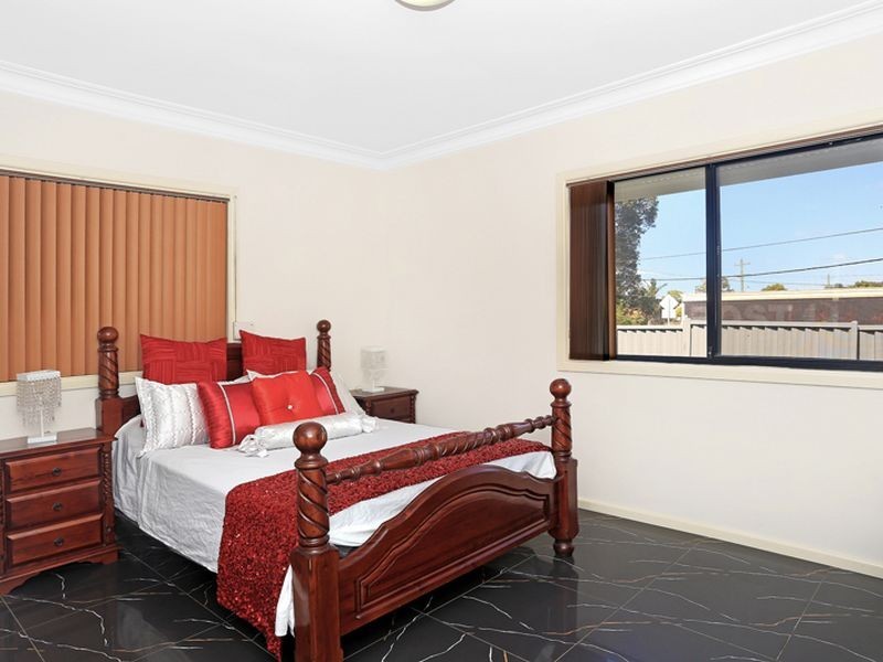 42 Adam St, Guildford NSW 2161