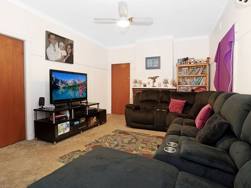 12 Chiltern Road, Guildford NSW 2161