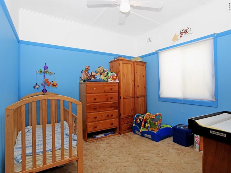 12 Chiltern Road, Guildford NSW 2161