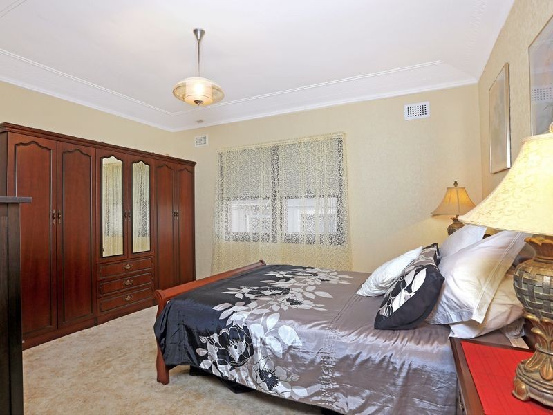 56 Fowler Road, Merrylands NSW 2160