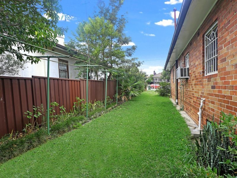 25 Albion Ave, Merrylands NSW 2160