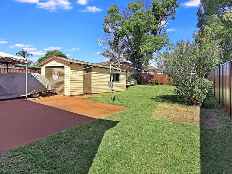 18 McArthur St, Guildford NSW 2161