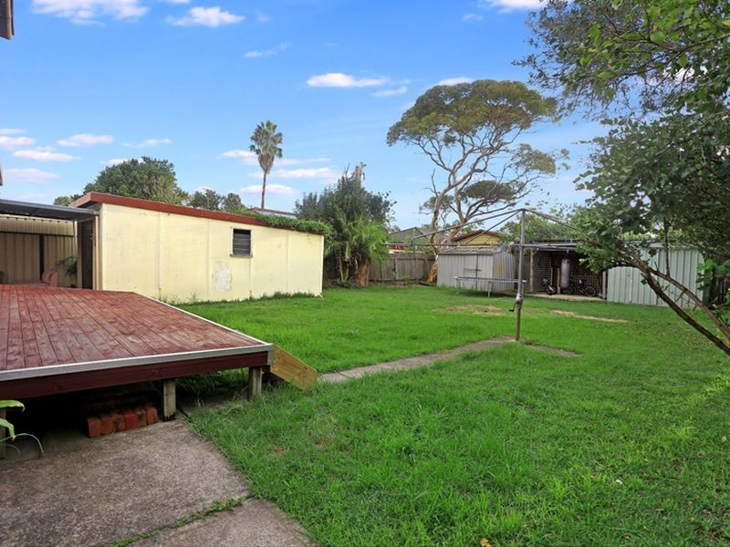 32 Shannon Ave, Merrylands NSW 2160