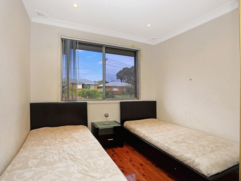 32 Shannon Ave, Merrylands NSW 2160