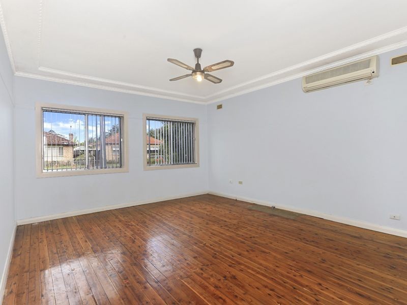 5 Styles Place, Merrylands NSW 2160