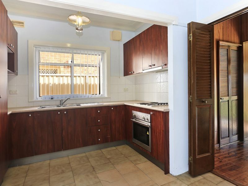 5 Styles Place, Merrylands NSW 2160