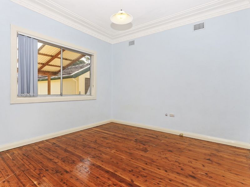 5 Styles Place, Merrylands NSW 2160