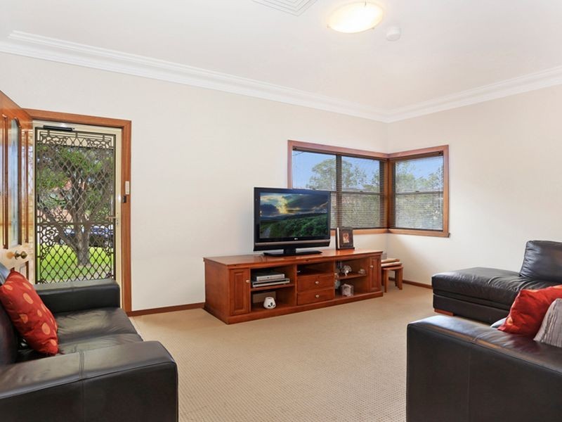 10 Ellis St, Merrylands NSW 2160