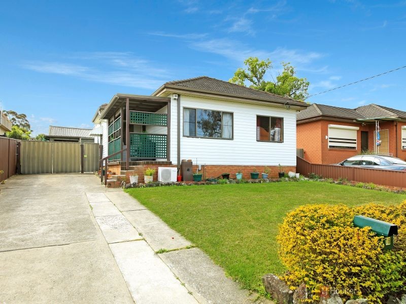 18 Sandra St, Woodpark NSW 2164