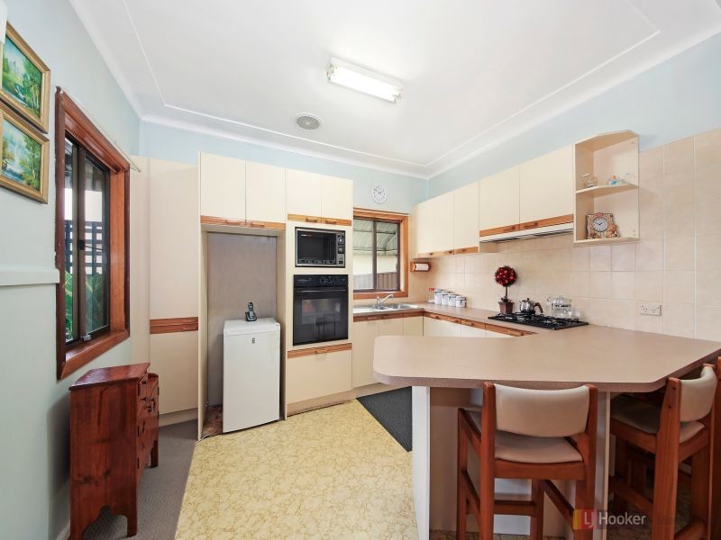 18 Sandra St, Woodpark NSW 2164