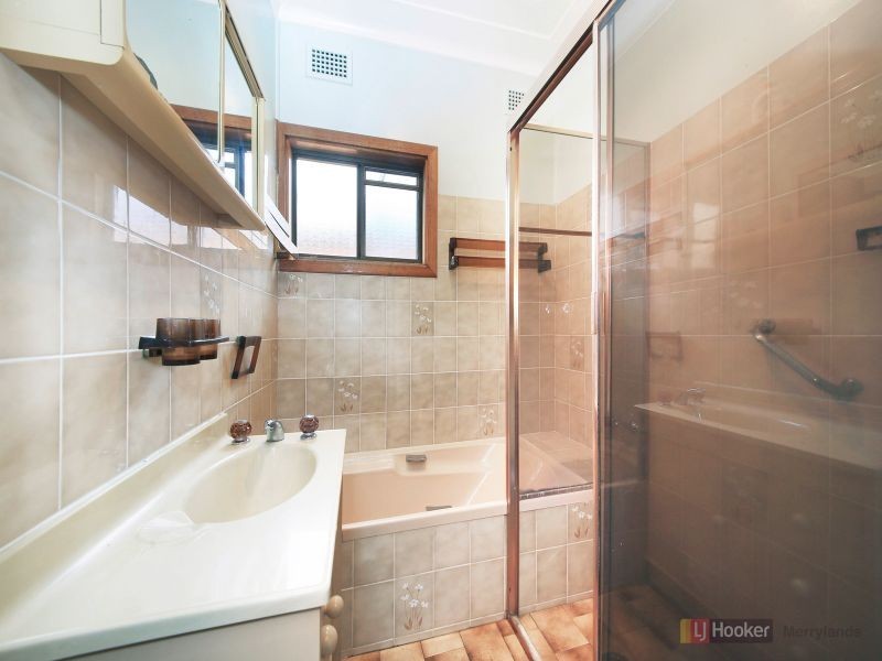 18 Sandra St, Woodpark NSW 2164