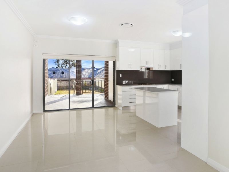 11 Wynyard St, Guildford NSW 2161