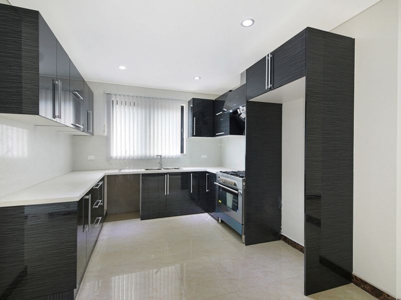 2 Chiltern Rd, Guildford NSW 2161