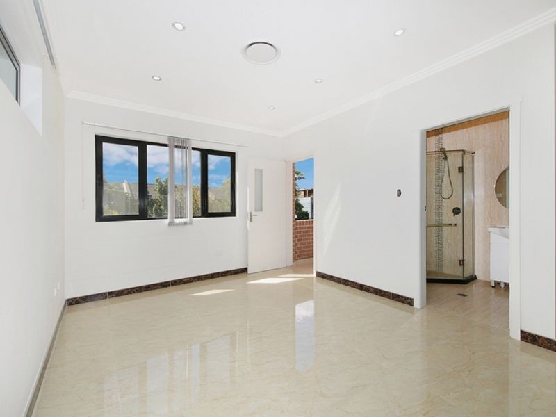 2 Chiltern Rd, Guildford NSW 2161