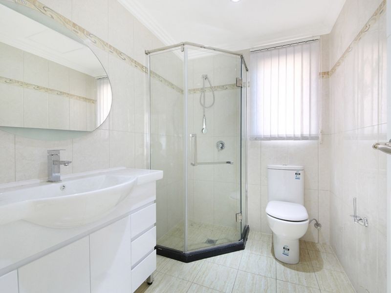 2 Chiltern Rd, Guildford NSW 2161