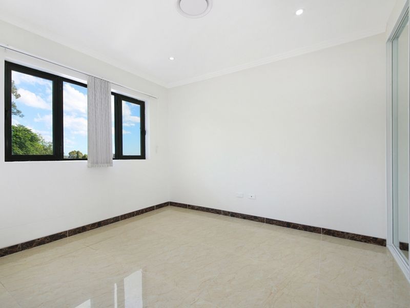 2 Chiltern Rd, Guildford NSW 2161