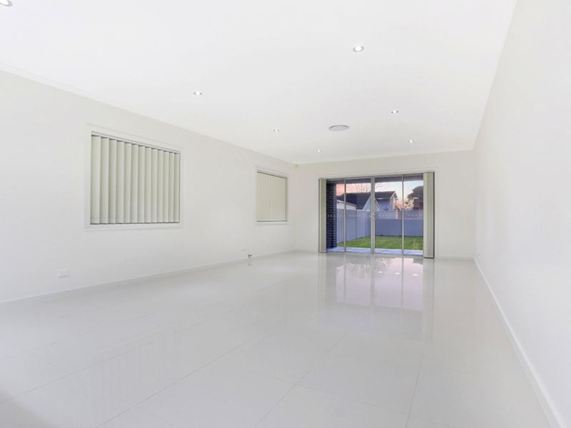 30 Allison Rd, Guildford NSW 2161