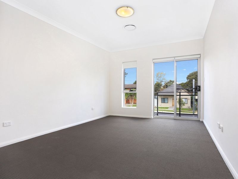 6C Clement St, Guildford NSW 2161