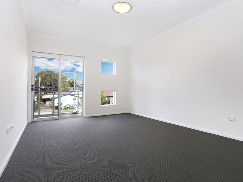6B Clement St, Guildford NSW 2161