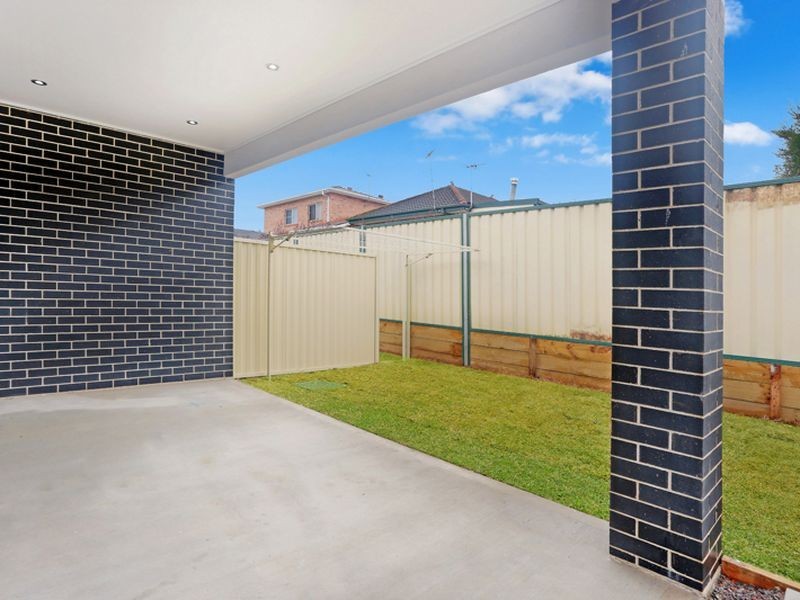 9 Rupert St, Merrylands NSW 2160