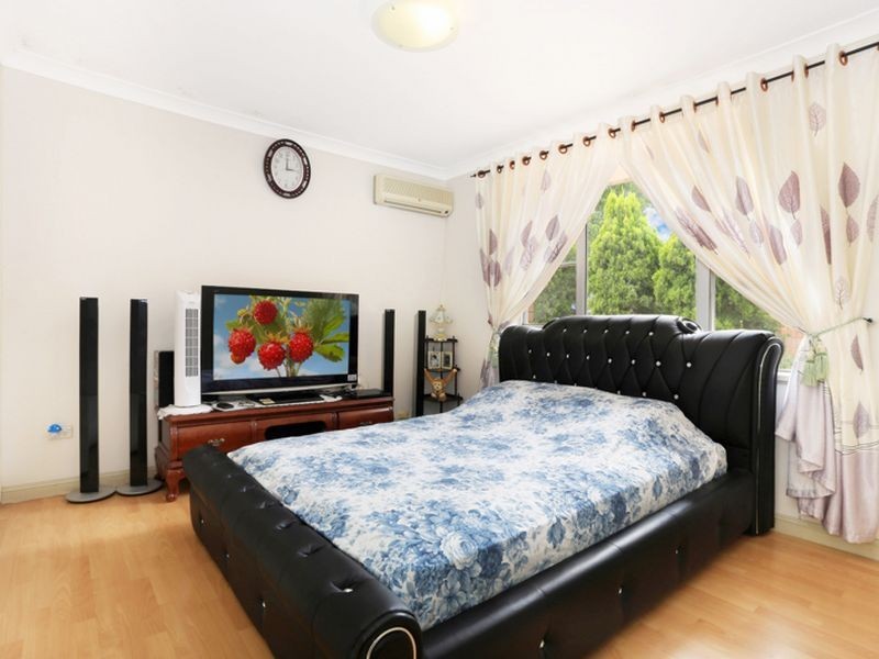 7 Allison Rd, Guildford NSW 2161