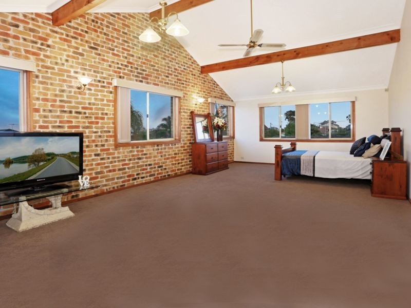 13 Bursill St, Guildford NSW 2161