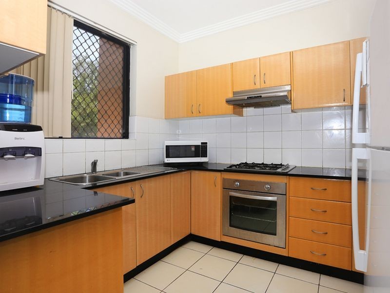 2/12-14 Mombri St, Merrylands NSW 2160