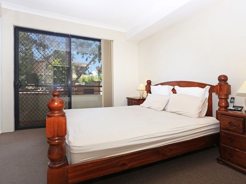 2/12-14 Mombri St, Merrylands NSW 2160